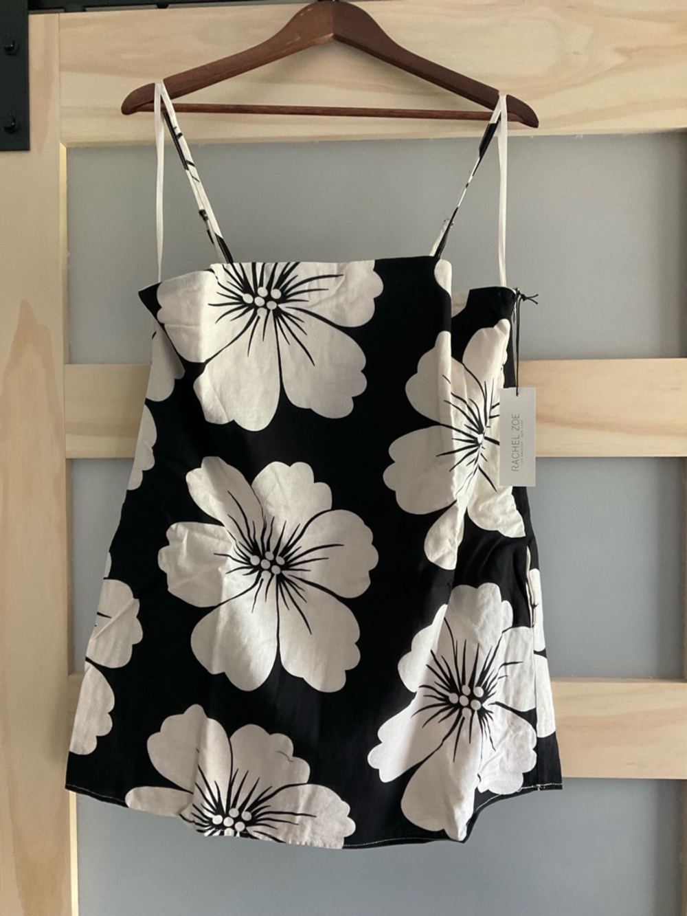 Rachel Zoe Linen Blend Floral Romper Skort Black White NWT Size Large Pockets - Picture 3 of 7